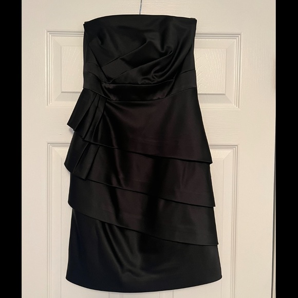 White House Black Market Black Satin Cocktail Dress: Size 0 - Picture 1 of 2